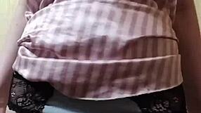 fetish elza kom pussy in pantalone sniffing action