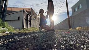 Pasangan Umum Jilat Memek dan Ngentot di Mobil Kontol Besar Muncrat