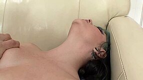 Wow, sitter Nicole Malice takes huge facial from client's husband