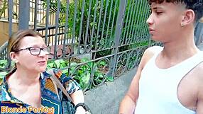 Novinho Aborda Housewife Na Igreja Comeu Gostoso