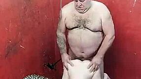 Novinha Loves Being Taken from Behind to Cum!