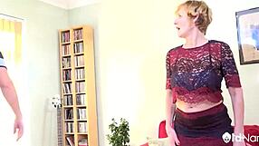 molly and kelly cummins dive into muff with marc kaye in group