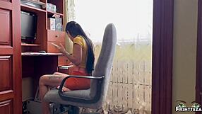 Stepmom got creampie in pussy then stepson helped with computer