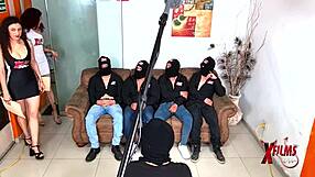 Peruanos pasan casting porno y se cogen a ricas extranjeras