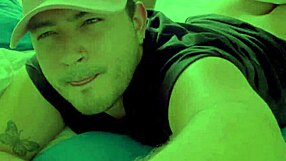 el novio de mi hermana me despierta de la siesta para comerme el culo a pelo porque estaba muy caliente