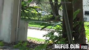 Amateur blonde Ivy Winter gets into a parking lot jam and gives a deepthroat blowjob