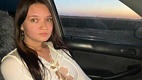 Kurde dziewczyna kumpla obciągnęła mi w aucie za 10 dolców
