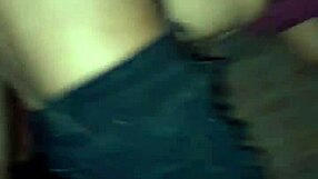 Cuñada cumpliendo apuesta después de la fiesta y acabé corriéndome dentro de ella con rough assfucking