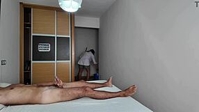 Hey, I’m jerking off for the hotel cleaning lady!