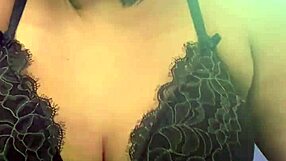 Outdoor gym session turns into wet pussy masturbation