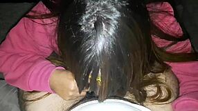 tomando leitinho quentinho no sofa