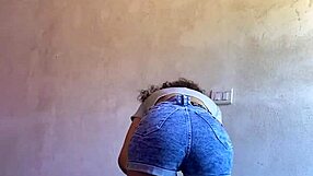 Upam, da moj mož ne izve za moje ninfomanske videe