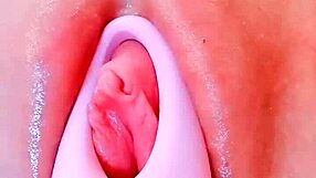 逼按摩会话，用神奇湿玩具