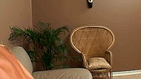 Allison Pierce Is Fresh and Ready for Dick