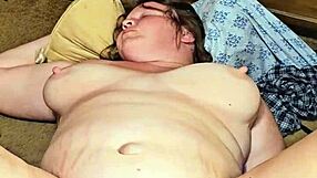 Memek ngedesah, lo siap buat pelacur ini?