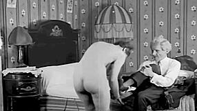 VINTAGE GRANNY FUCKS IN MY SECRET LIFE