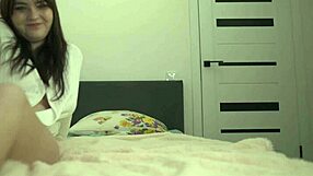 my husband licks cum from my pussy before i fuck him