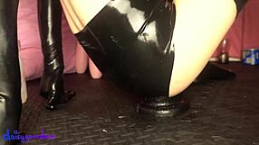 Blonde uses toys for solo play.