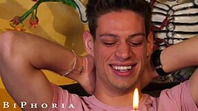 Biphoria michael del ray meets couple while travelling