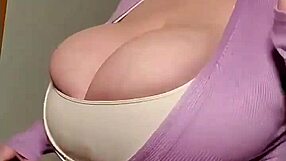 señora tetona with big tits and mature boobs.