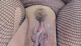 anal dildo stretches huge ass in webcam masturbation