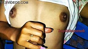 Bokep Indo Viral Crot Di Payudara Ponakan