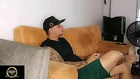 putita me provoca y recibe su follada.