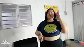 la puta madrastra me pone cachondo siempre