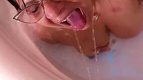 Stepmother Accepts Jacuzzi Blowjob And Ass Fucking
