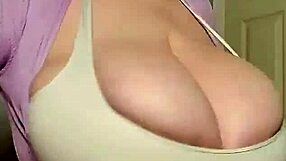 señora tetona with big tits and mature boobs.