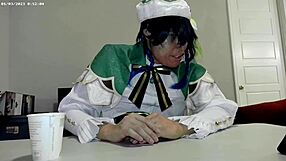 Asian cosplayer gives venti address