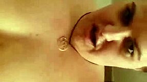 Amateur with curvaceous figure, Sri Lankan beauty gives great blow job and fuck