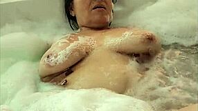 Stepmother Accepts Jacuzzi Blowjob And Ass Fucking