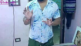 Hot Ravinadesi Stepsister Naked In Front Of Saloon Man During Shaving Hairy Choot