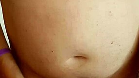 Enjoy a playful toe sucking session