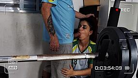 Funcionários transam no depósito—crossdressing fun at work exposed