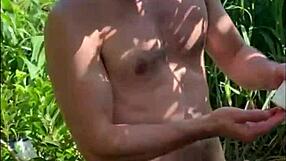 I sucked stranger masturbating trail