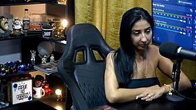 Ruan sees Renatinha Mello without panties