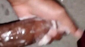 superdarius guy does a quick jerk off before bedtime