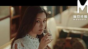 Modelmedia Asia年轻18+妻子Bai Jie在婚礼群P中舔弄