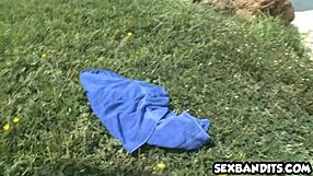 Colombian teen's first amateur fuck?