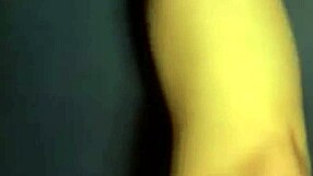 中国Jazmin，18+少女，害羞笑容下隐藏狂野一面