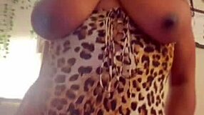 Twerking my fat ass and pussy in california holiday pov.