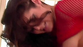 Ariana Jollee Shows Off Fine Ass in Sexy Action