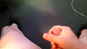 the solo performer explores intense personal desires in a quiet moment