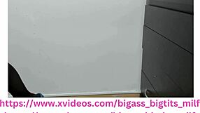 Latina Bodybuilder Masturbates With Toys, Fingering Her Big Ass