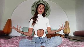 roxy fox compares foreskin and circumcised penises