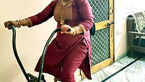 Indian Desi Bhabhi Fuking Gym Boys Doggystyle Fucking Teen 18+ Pussy Big Cock Amateurs Monster Cock