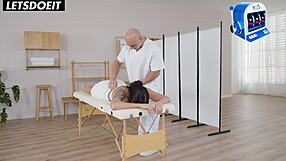 Samie Duchamp šuká maséra s velkým ptákem