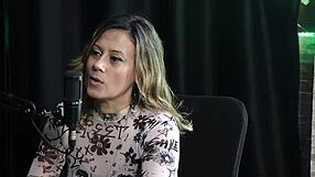 Angélica Morango experiments with bisexual massage in public cosplay